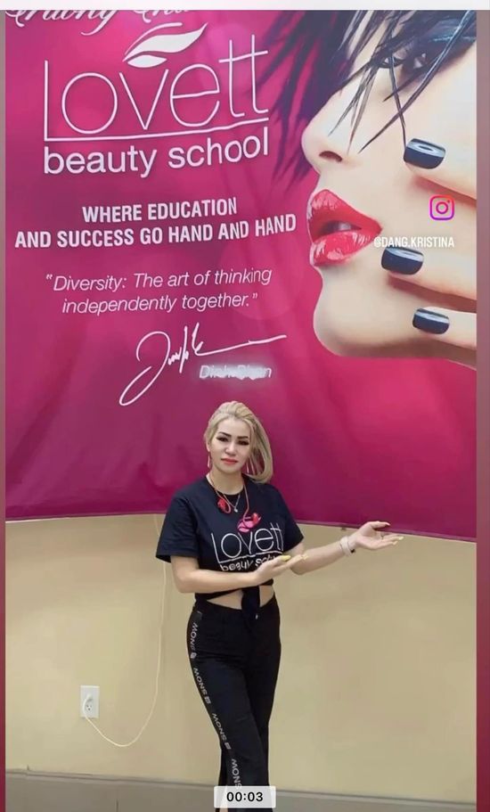 Kristina Dang tại Lovett Beauty School